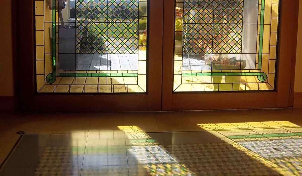 Vitraux de porte en verre cathédrale lumineux personnalisé pour une décoration intérieur unique